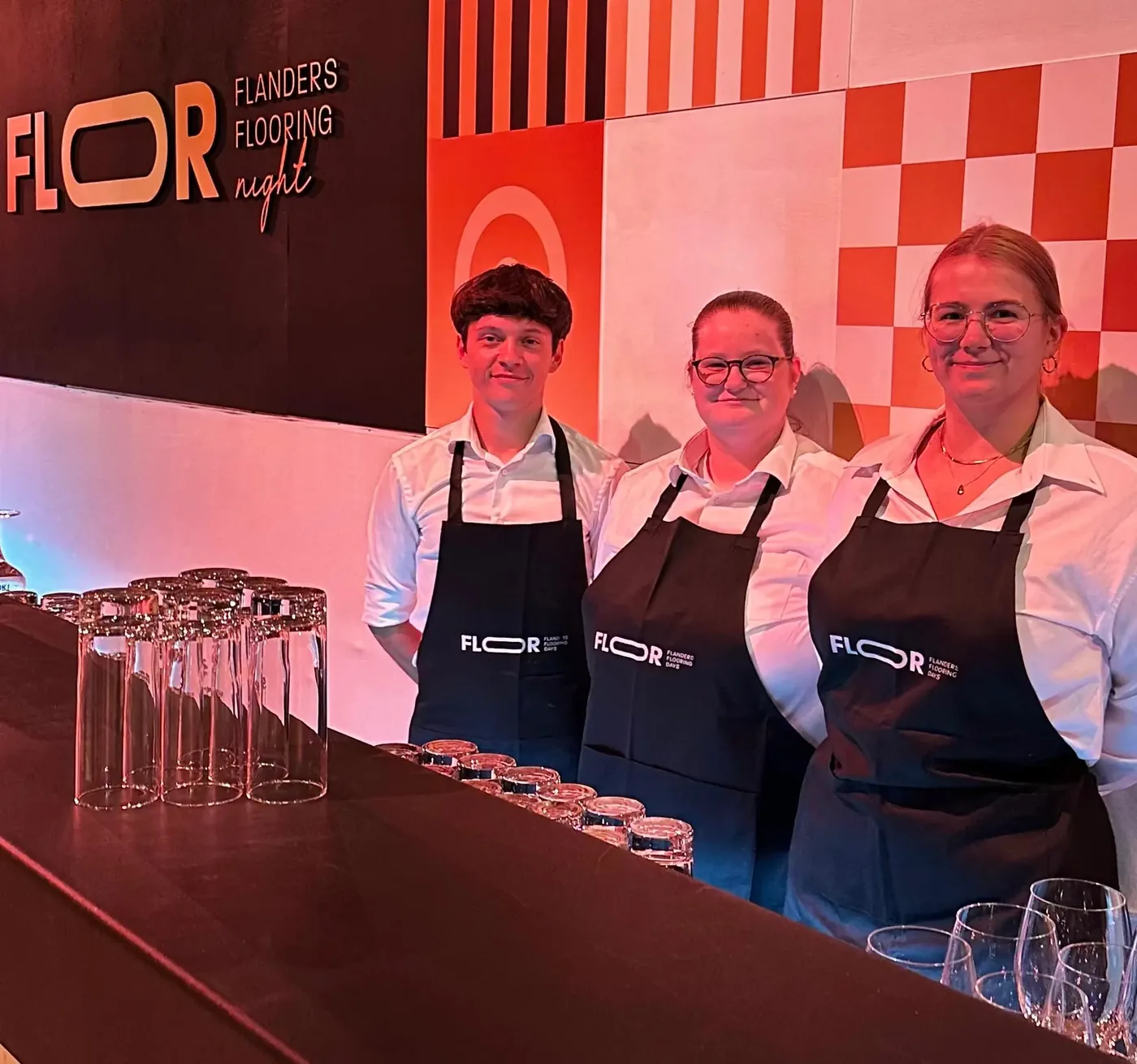 Catering & bartenders van Team WAUW op een evenement (foto 7)