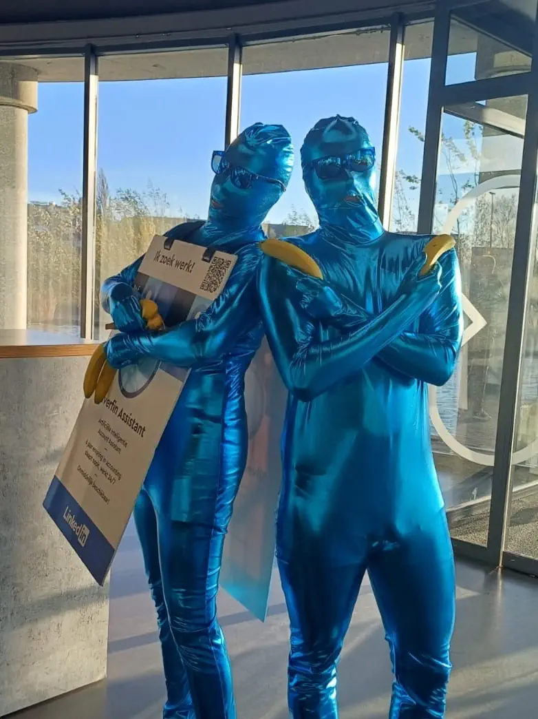 Promoboys & girls van Team WAUW op een evenement